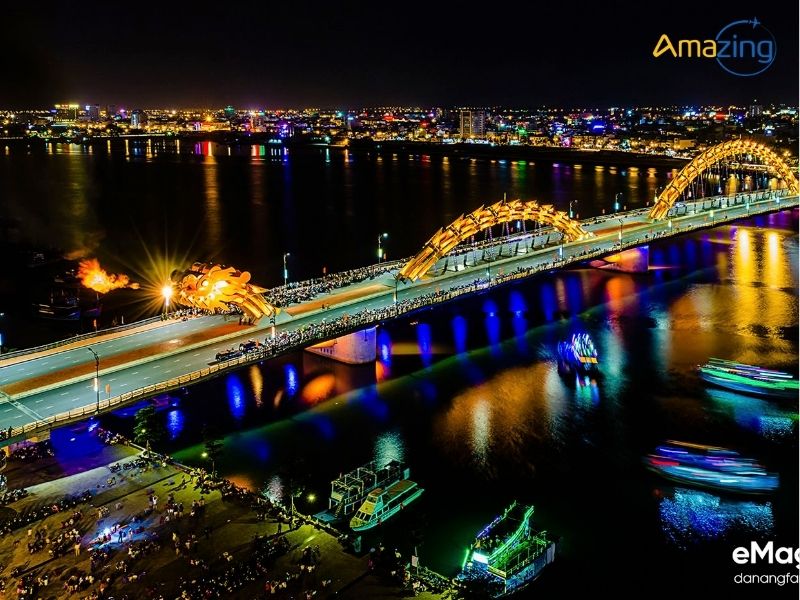 Cầu Rồng Đà Nẵng phun lửa