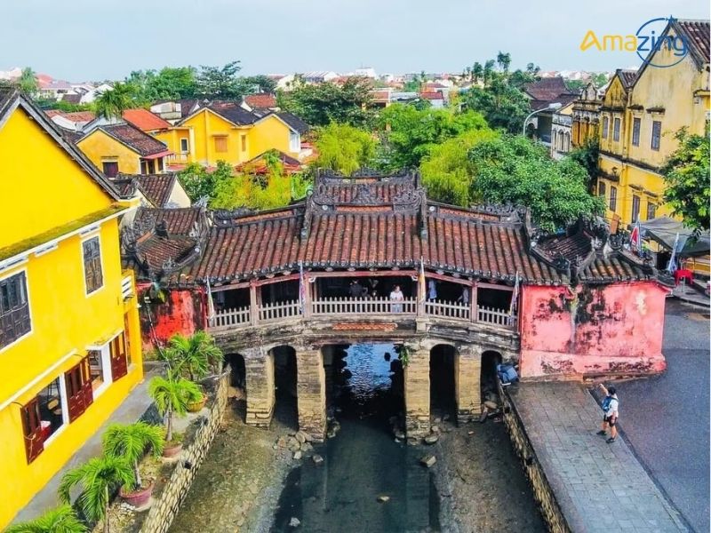Check - in tại Chùa Cầu Hội An