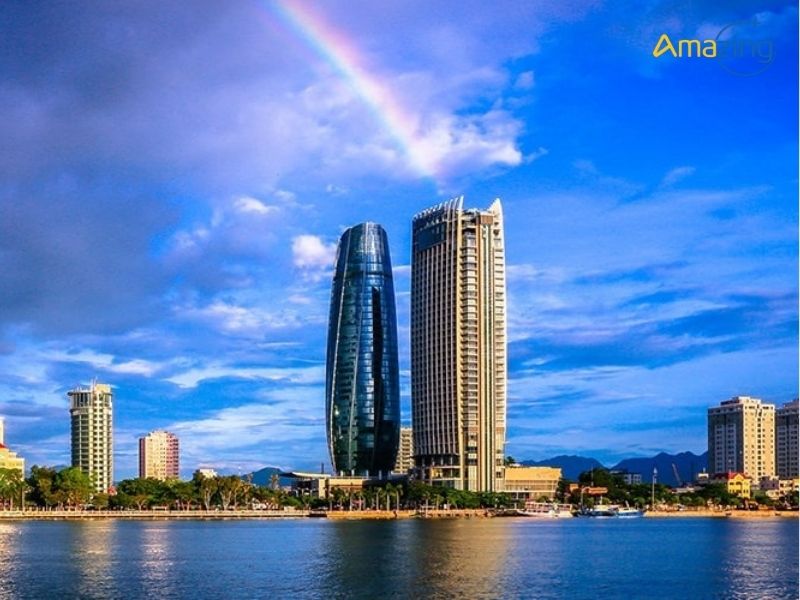 Khách sạn Novotel Danang Premier Han River tọa lại tại bờ sông Hàn thơ mộng